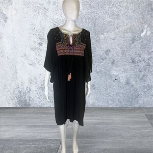 The‎ PYRAMID COLLECTION Black Embroidered Kimono Sleeve Dress